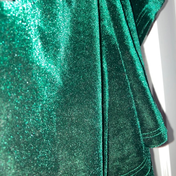 Off the shoulder velvet mini dress - Picture 3 of 3